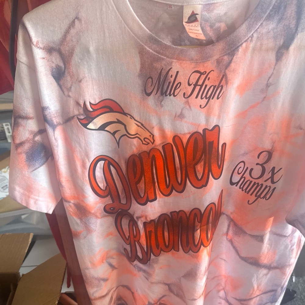 Denver Broncos Tie-Dye Tee - Orange and Blue